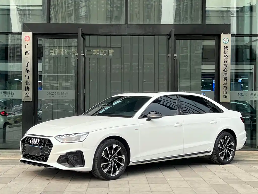 Audi A4 2023