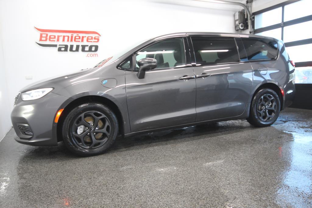 Chrysler Pacifica 2022