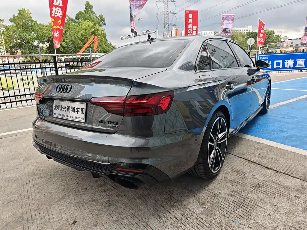 Audi A4 2023