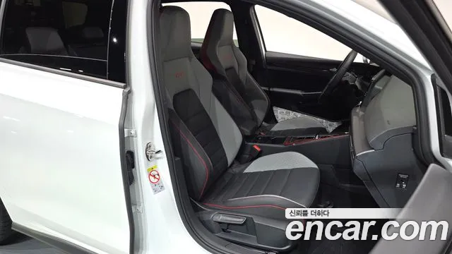 Volkswagen Golf 2024