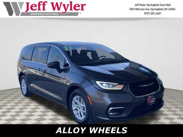 Chrysler Pacifica 2023