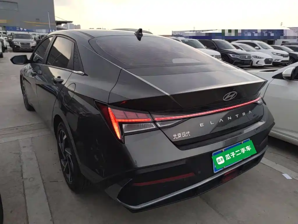 Hyundai Elantra 2024