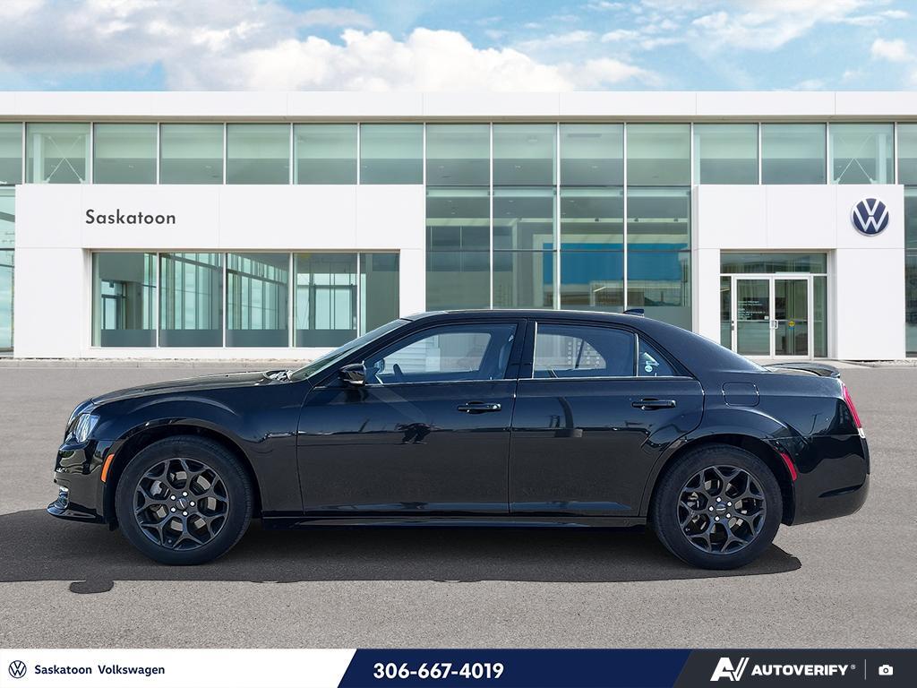Chrysler 300 2023