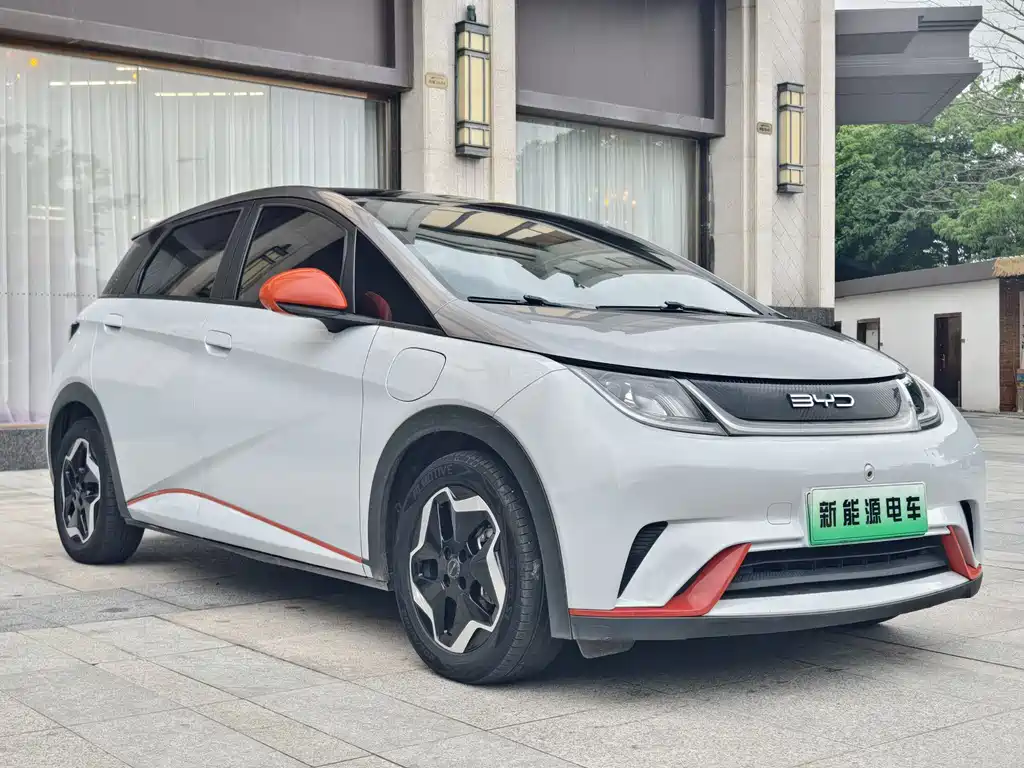 BYD Dolphin 2022