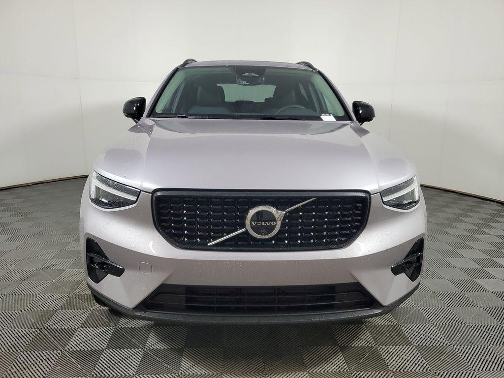Volvo XC40 2026