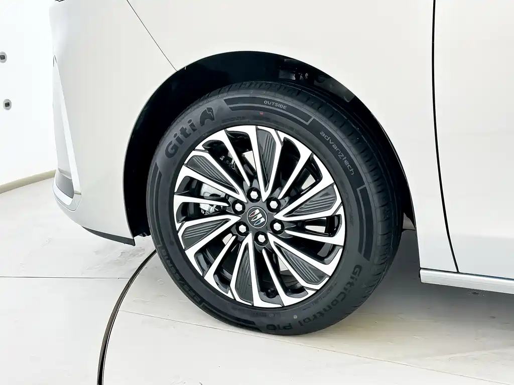 Buick GL8 2025