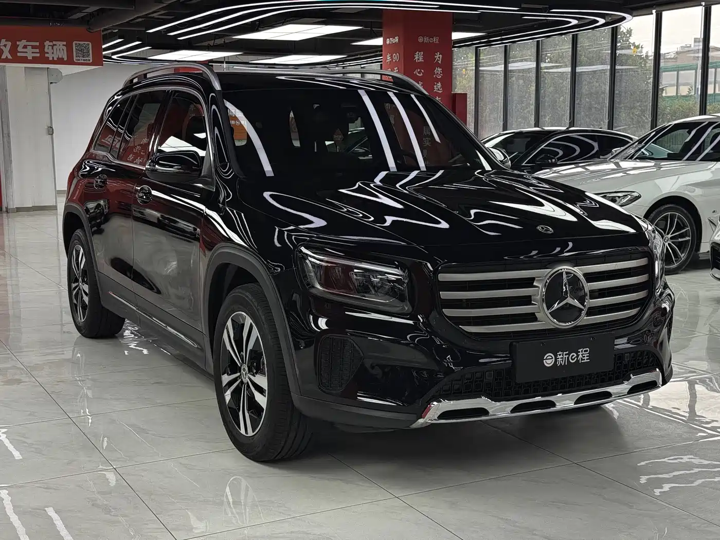 Mercedes-Benz GLB 2024