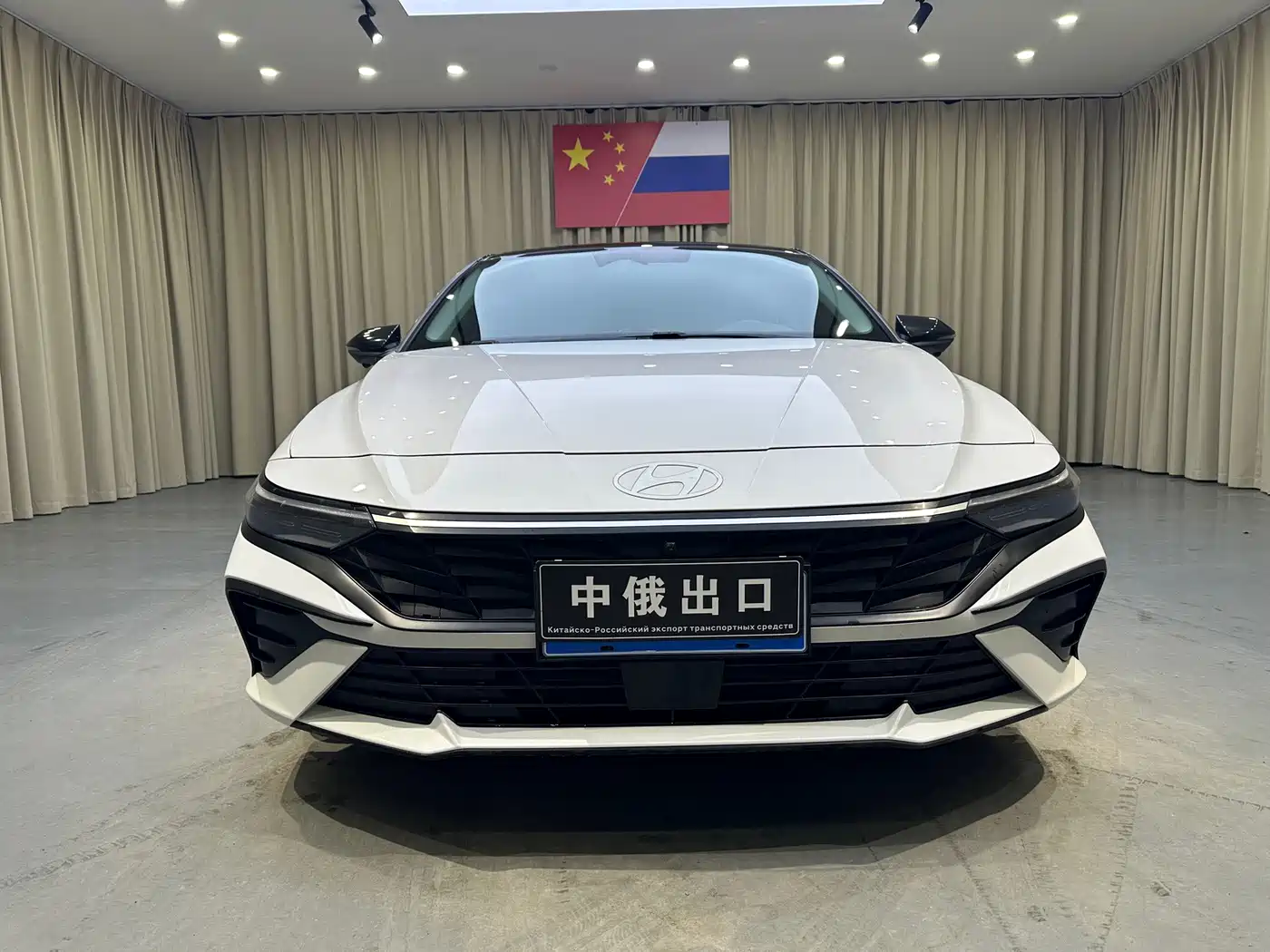 Hyundai Elantra 2023