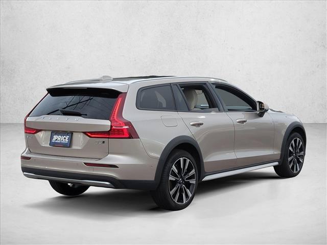 Volvo V60 Cross Country 2024