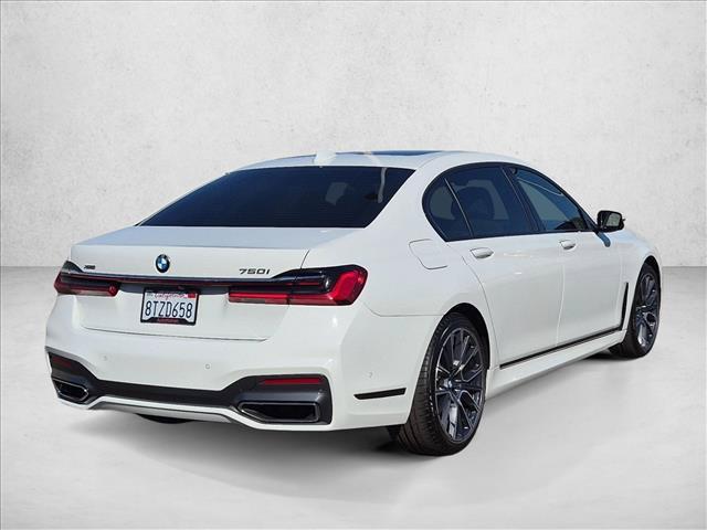 BMW 750 2021