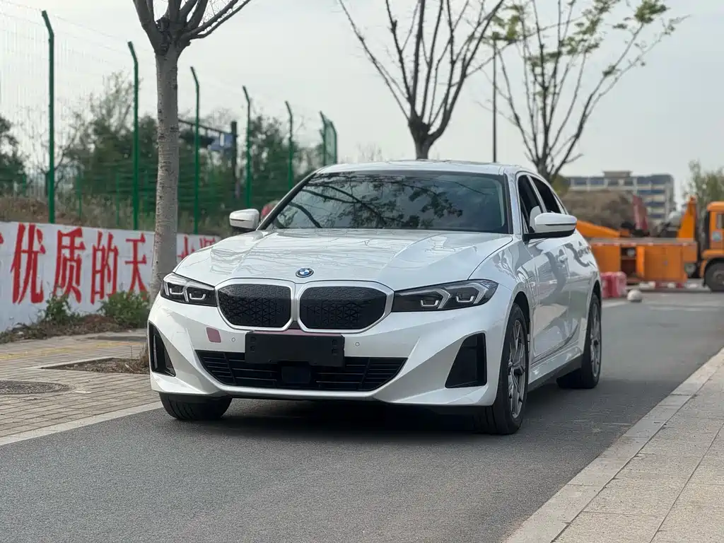 BMW i3 2024