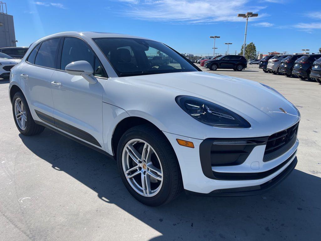 Porsche Macan 2024