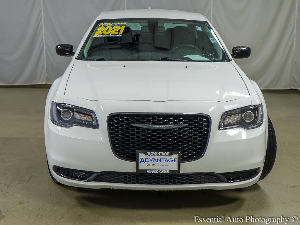 Chrysler 300 2021