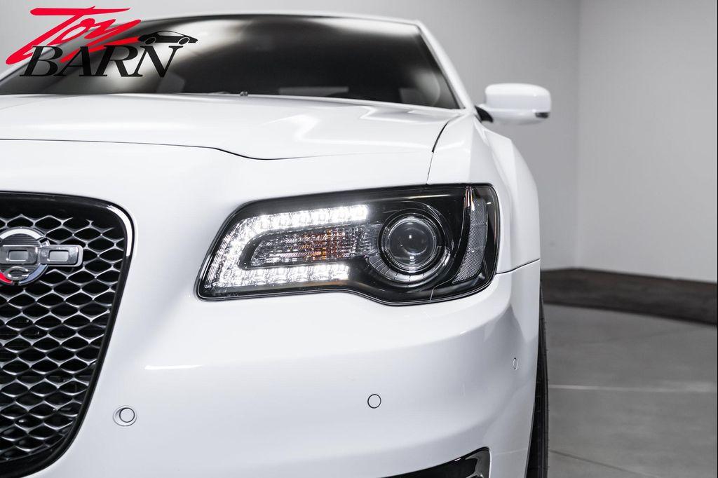 Chrysler 300 2023