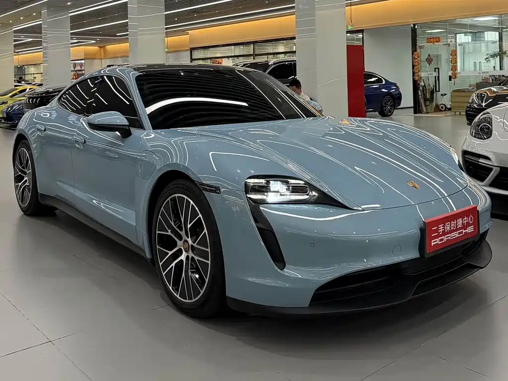 Porsche Taycan 2021