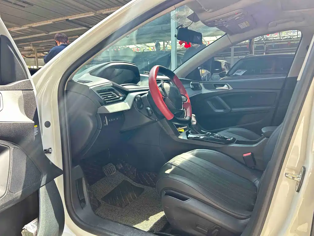 Peugeot 408 2024