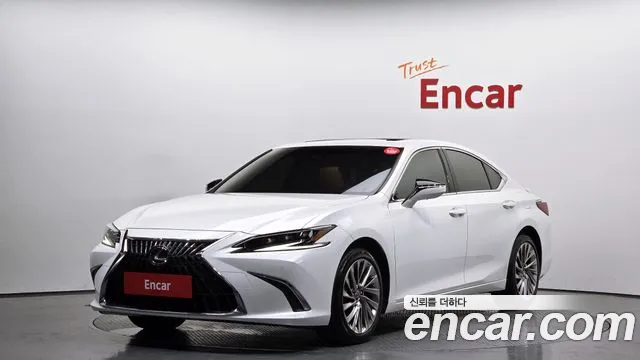 Lexus ES 2023