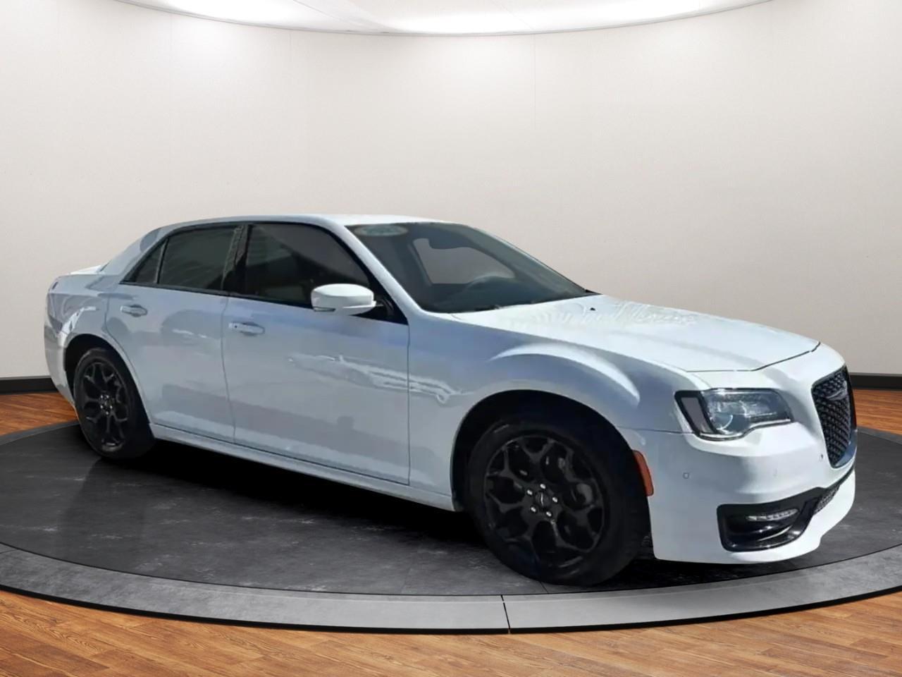 Chrysler 300 2023