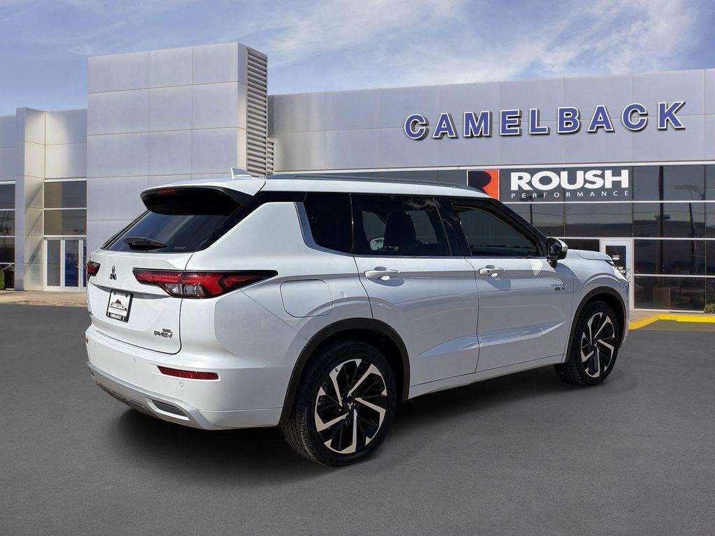 Mitsubishi Outlander 2023