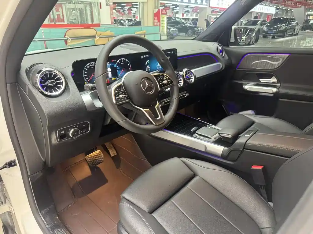 Mercedes-Benz GLB 2021