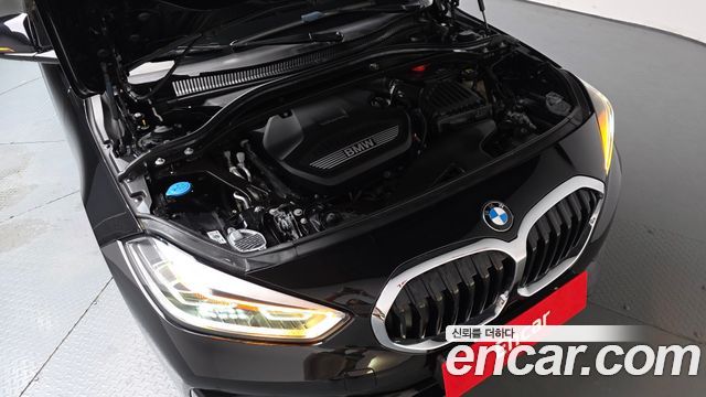 BMW 1 серии 2021