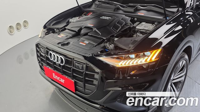 Audi Q8 2023