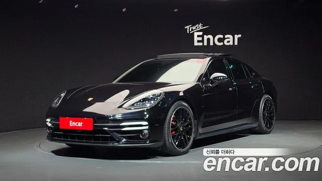 Porsche Panamera 2022
