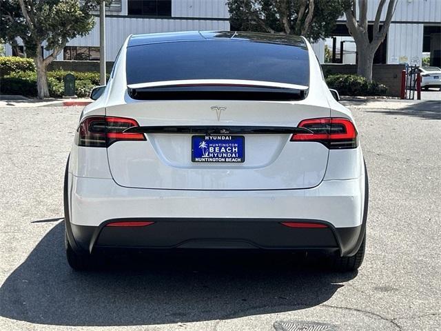 Tesla Model X 2022