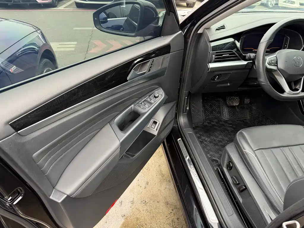 Volkswagen Passat 2022