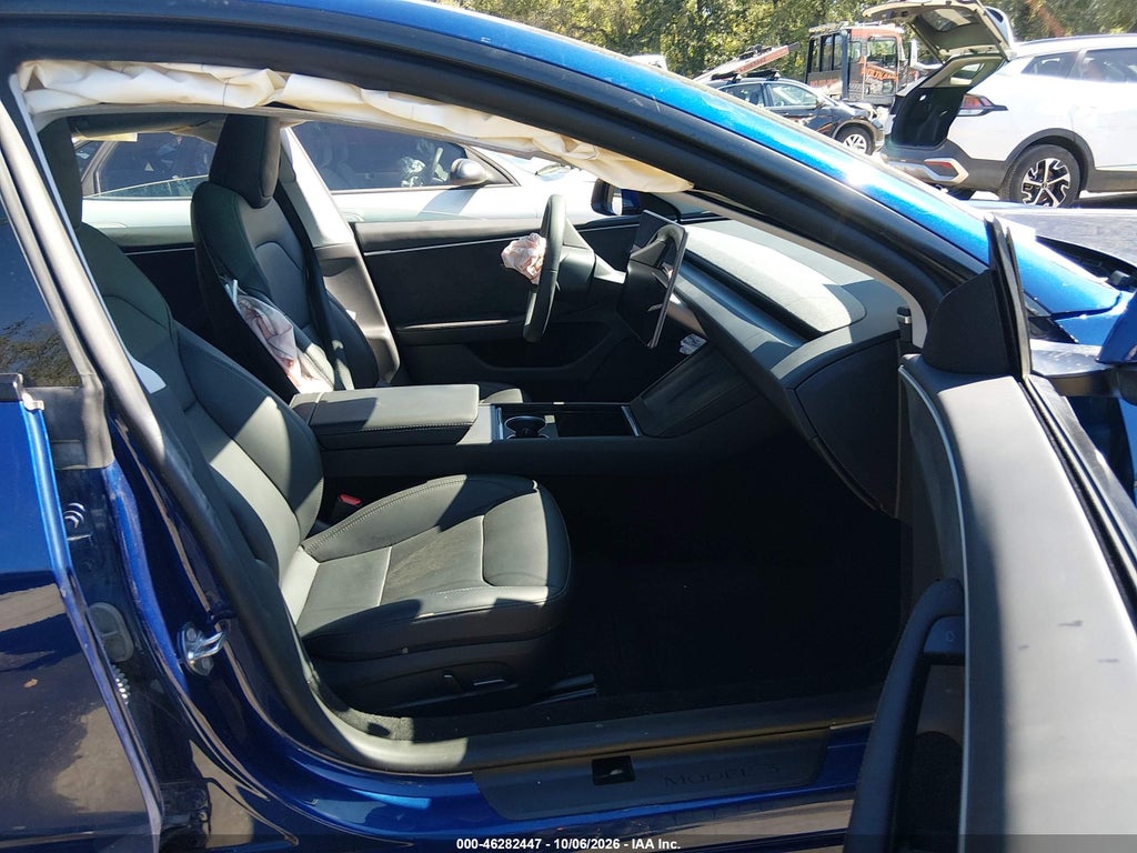 Tesla Model 3 2025