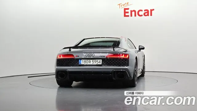Audi R8 2021