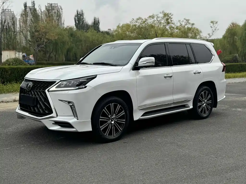 Lexus LX 2020