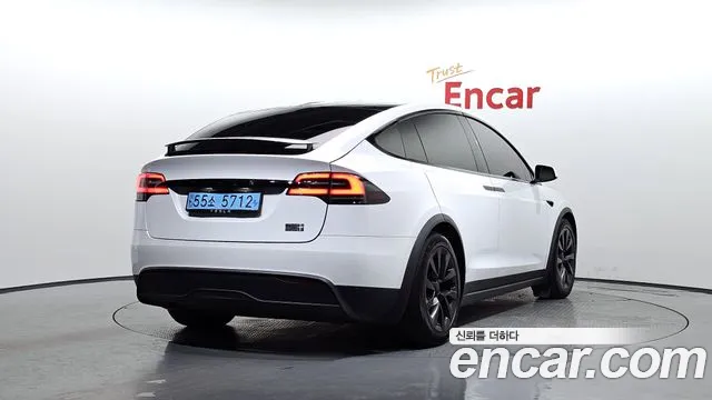 Tesla Model X 2023