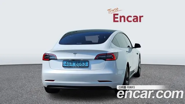 Tesla Model 3 2022
