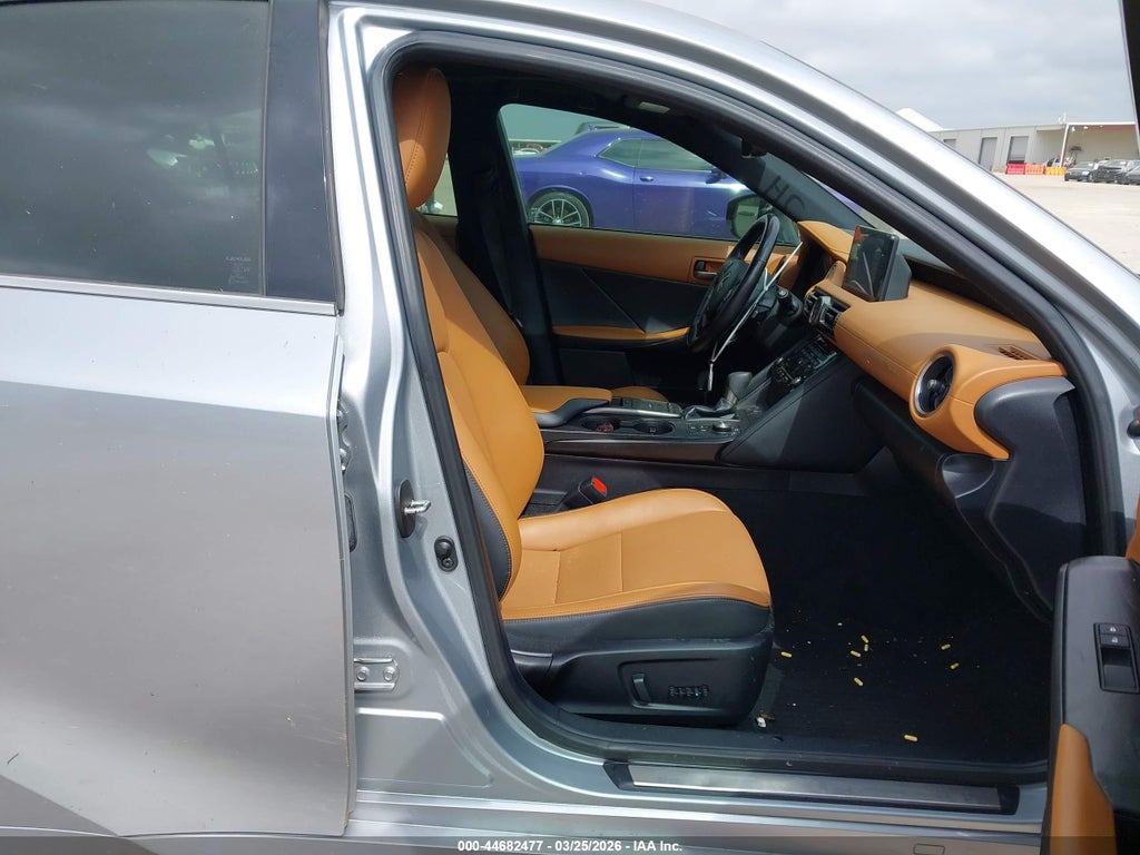 Lexus IS 300 2022