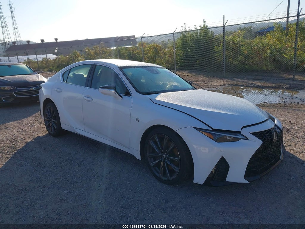 Lexus IS 2022