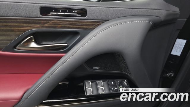 Lexus LX 2025