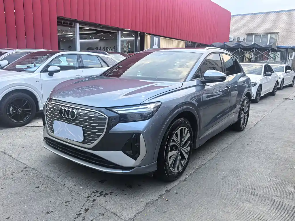 Audi Q4 e-tron 2023