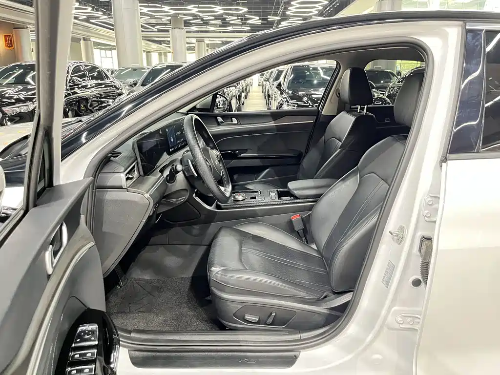 Kia K5 2023
