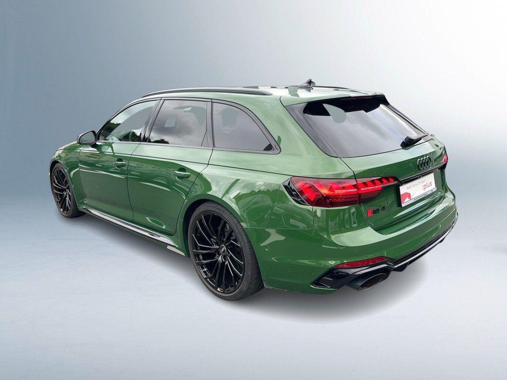 Audi RS4 2022