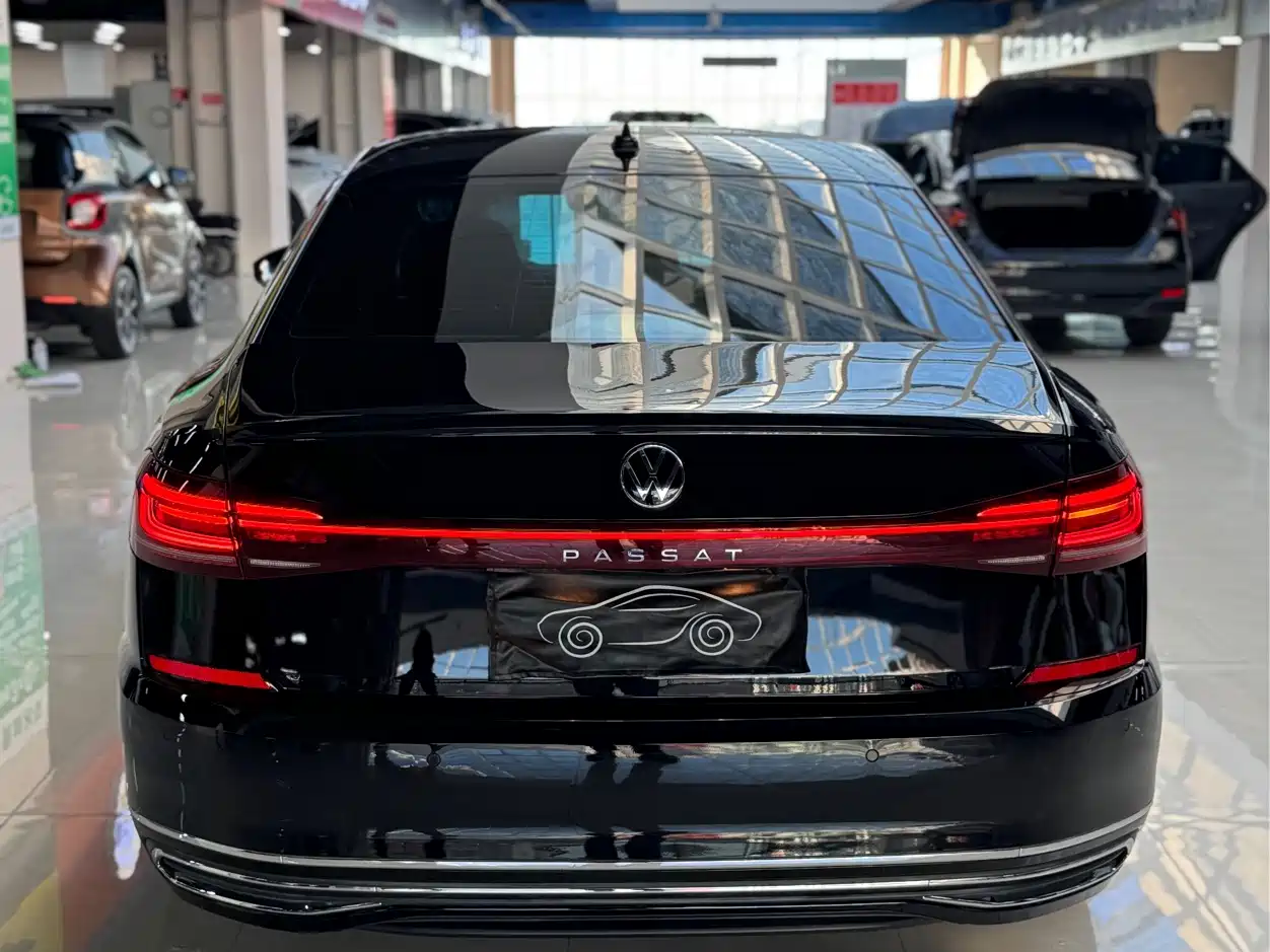 Volkswagen Passat 2024