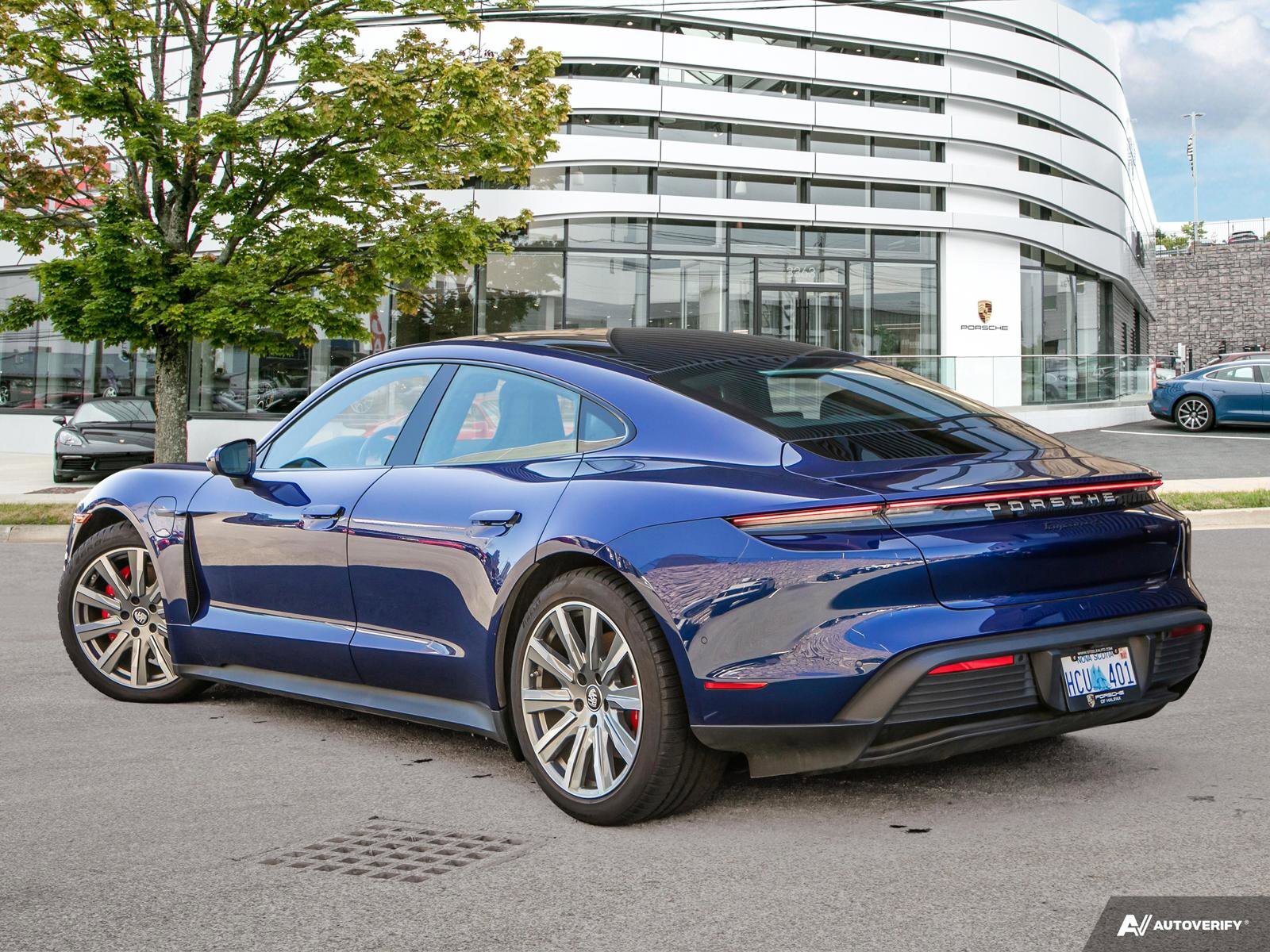 Porsche Taycan 2023