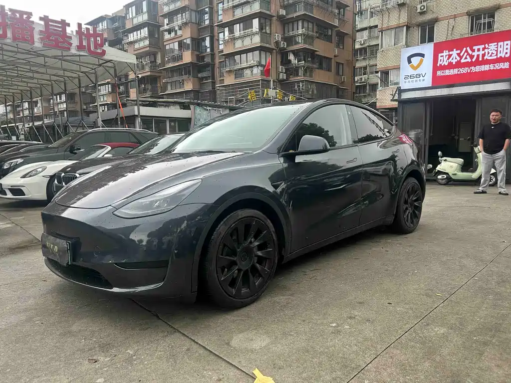 Tesla Model Y 2022