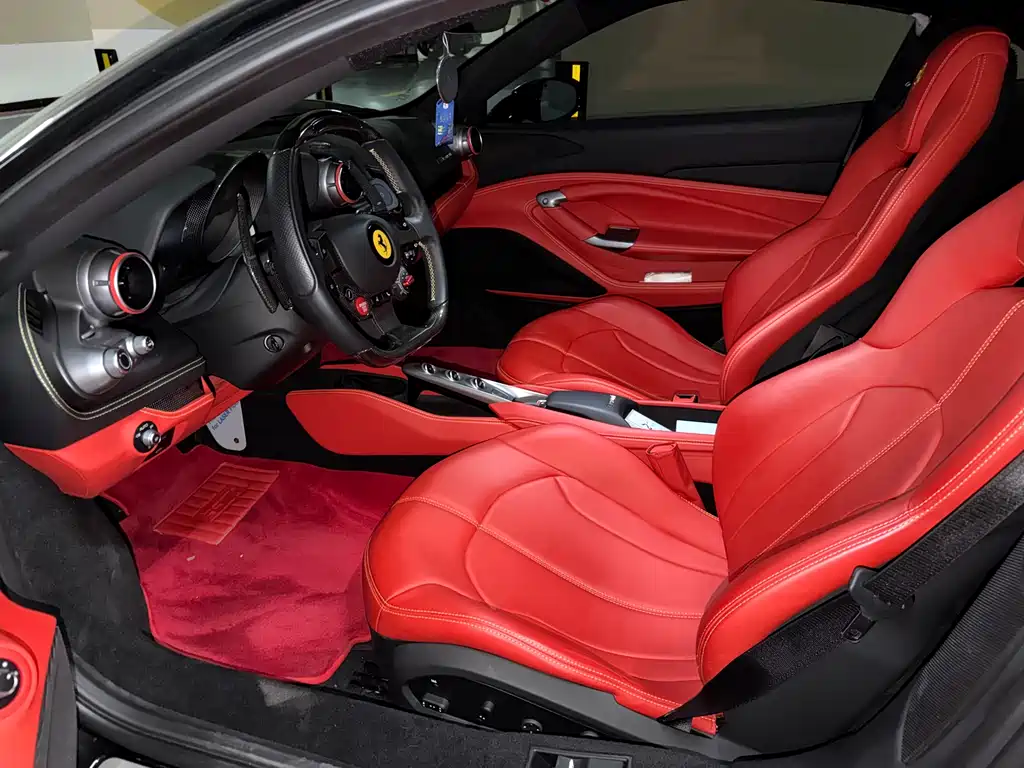 Ferrari F8 2022