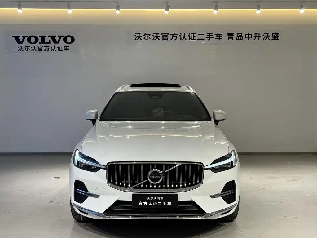 Volvo XC60 2025