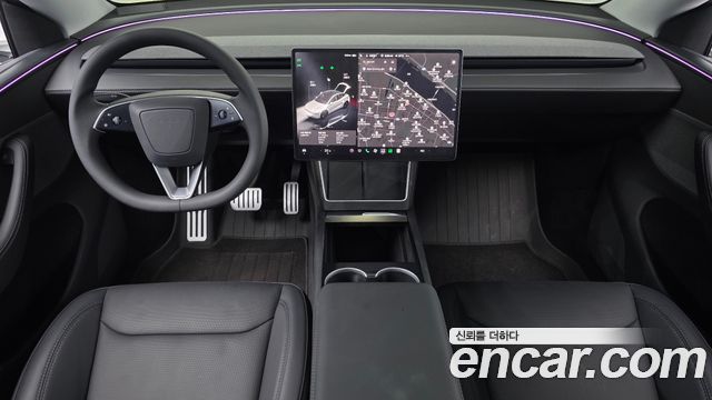 Tesla Model Y 2025