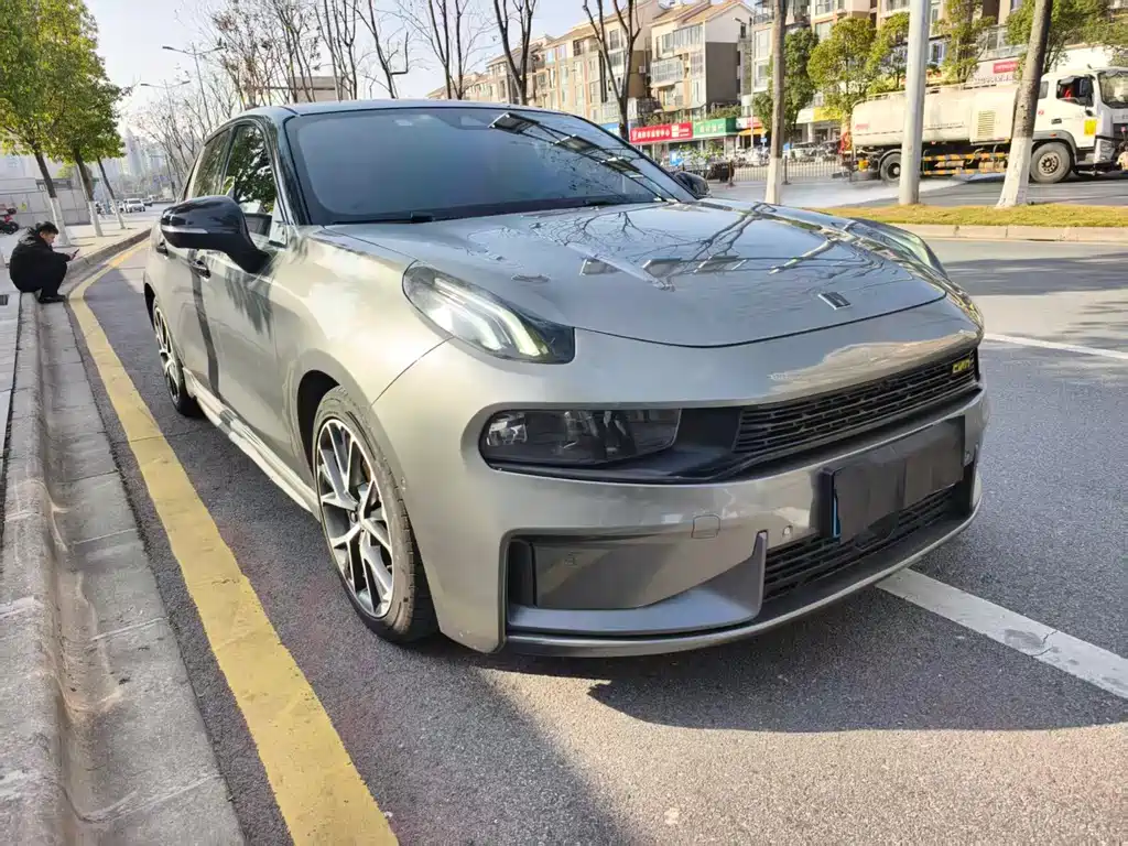 Lynk & Co 03 2021