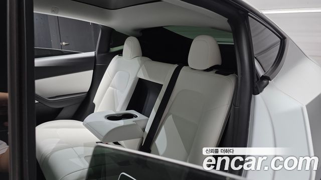 Tesla Model Y 2022