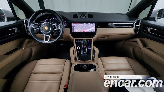 Porsche Cayenne 2021