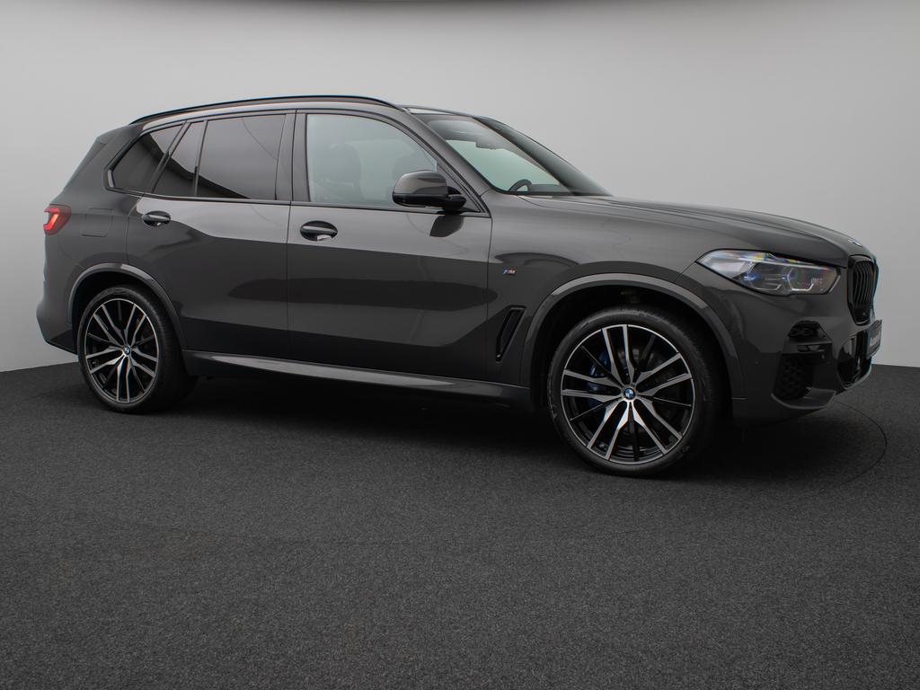 BMW X5 M50 2022